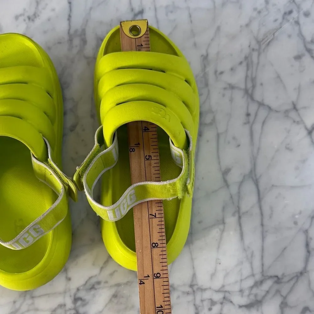 UGG Kids Sport Yeah Slide Sz 1 Neon Lime